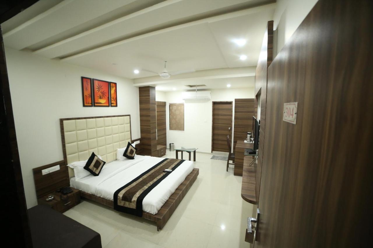 Hotel City Inn Rajkot Eksteriør billede